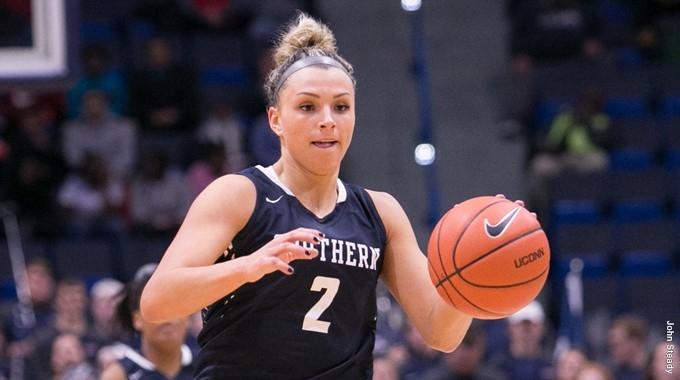 Southern Connecticut State's Kiana Steinauer scored 30 points with 30 rebounds in a DII women's basketball contest.